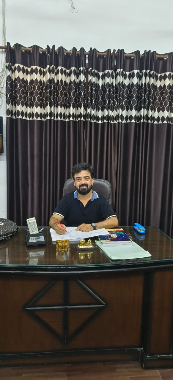 Top Maths Teacher in Saharanpur - Amit Arora M.Sc Gold Medalist